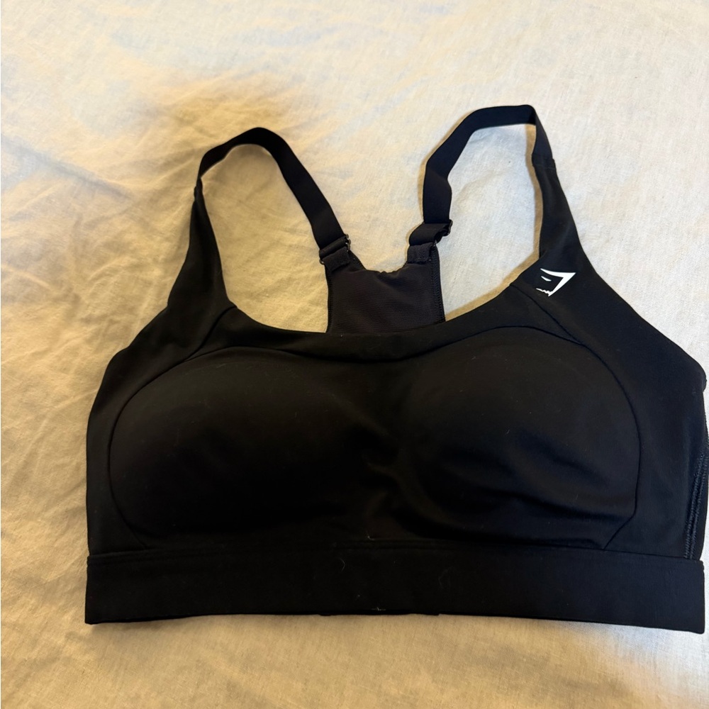 Gymshark Black Padded Sports Bra - Supportive Women's Activewear